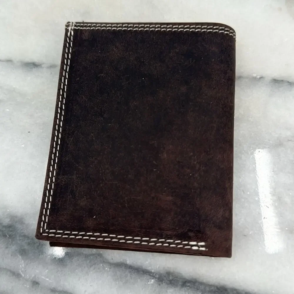 NWT Arrigo distressed brown leather wallet